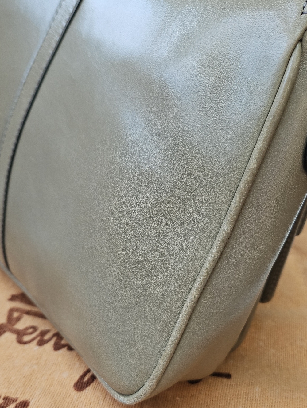 Salvatore Ferragamo Vintage Vitello Crossbody Bag - Picture 7 of 16